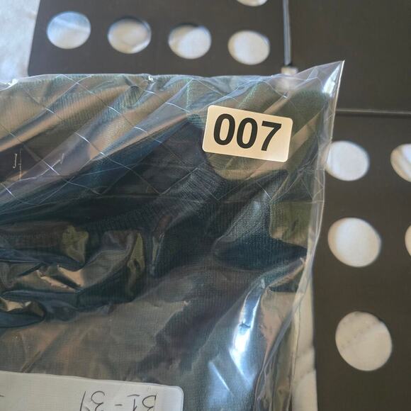 J.Crew Men’s Merino Wool Crewneck Sweater Green M Preppy Academia Office Casual - Picture 7 of 7